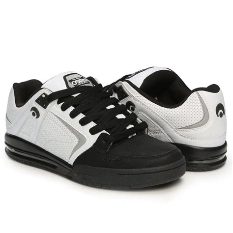 men's casual skateboard shoes.